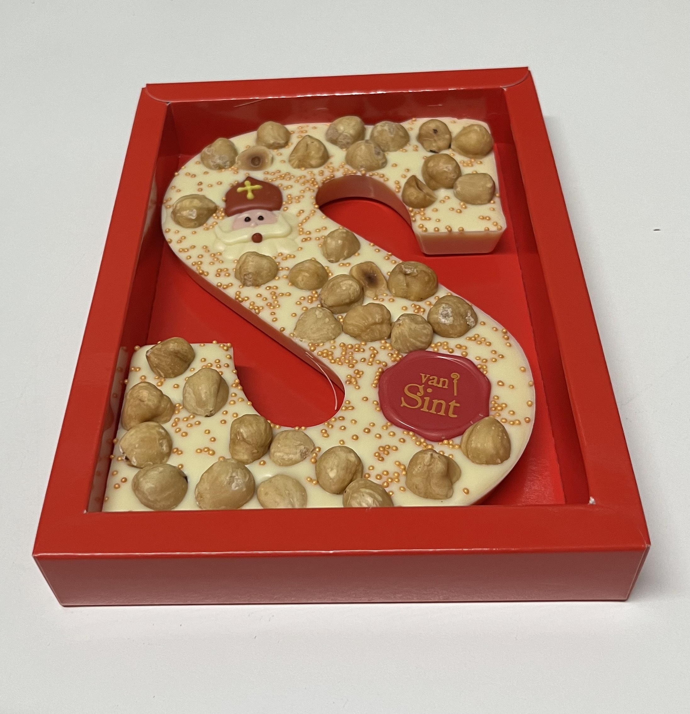 Luxe chocoladeletter Wit met hazelnoten