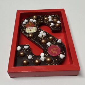 Luxe chocolade letter Puur crispy Balls& meringue
