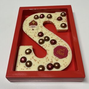 Luxe chocolade letter crispy Balls Wit